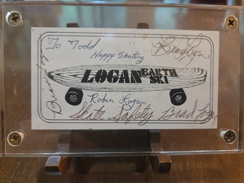 Logan earth ski vintage - earth,